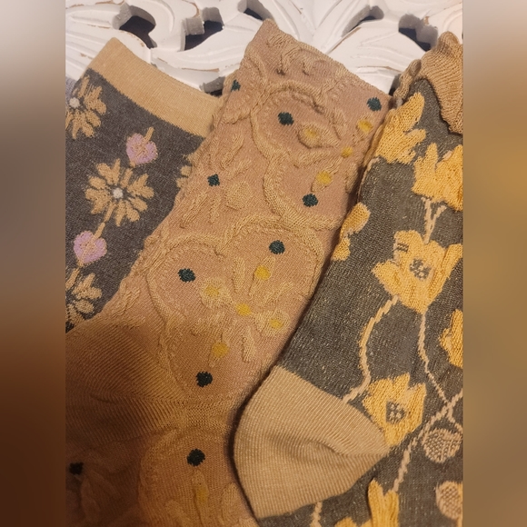 Women Floral Socks One Size / 5 pairs - Picture 3 of 9